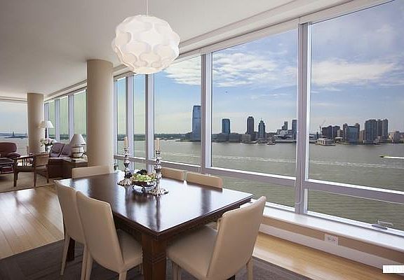 4th image of 2 River Ter APT 17D