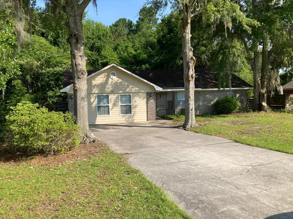 1407 Desert Storm Dr, Hinesville, GA 31313