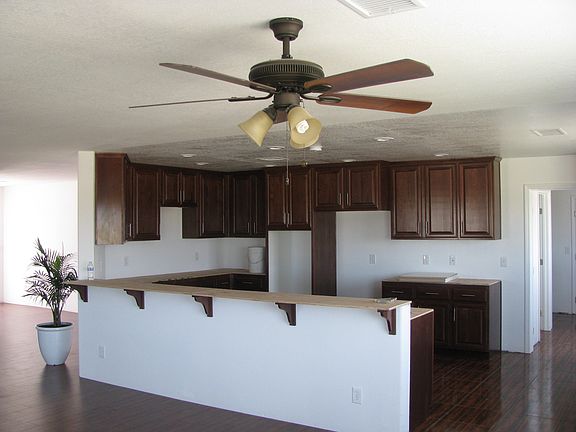5th image of 6208 Holiday Ave