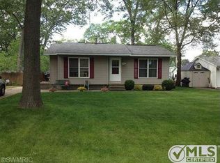 1526 Vine Ave, Muskegon, MI 49442