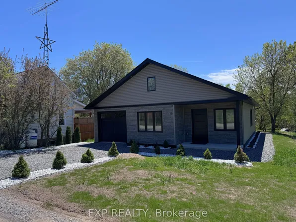 15 Zilney St, Madawaska Valley, ON K0J 1B0