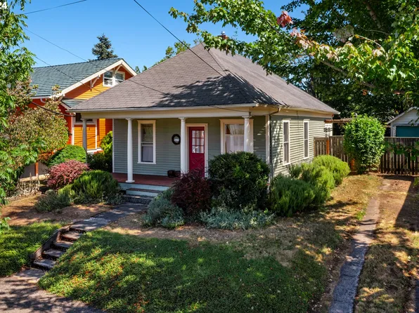 9617 N Willamette Blvd, Portland, OR 97203