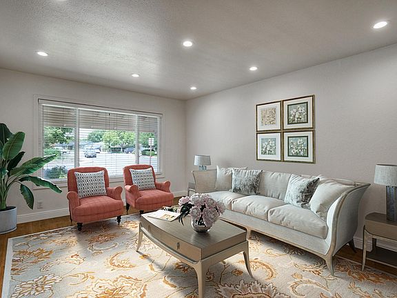 4th image of 34293 Whitehead Ln