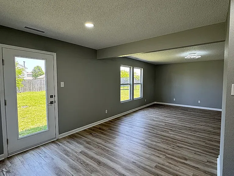 3327 Brandenburg Blvd — Photo 3