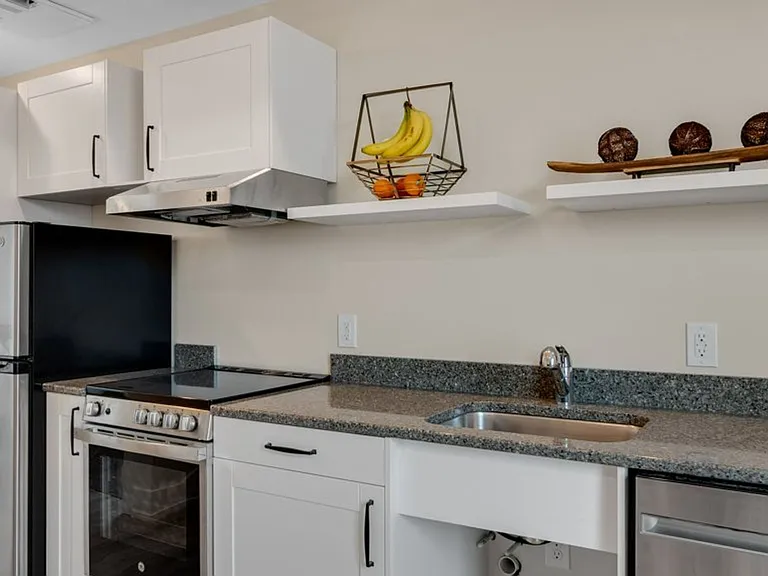 Beautiful Apartments West Grand Neighborhood — Photo 43