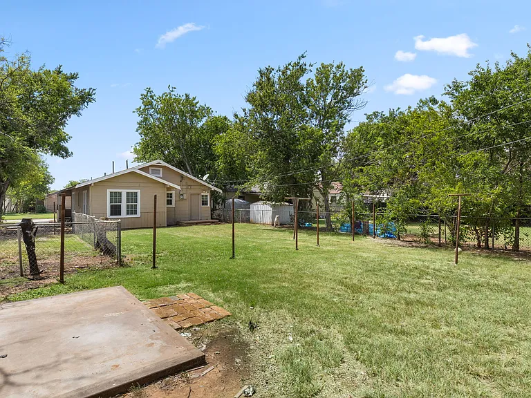 2811 Lawrence Rd — Photo 26