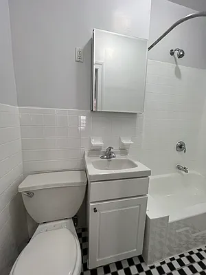 Rented by City Connections Realty | media 11