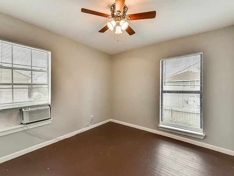 4515 E Side Ave — Photo 13