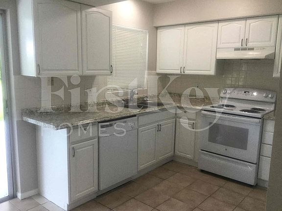 5th image of 202 SW Reynolds Ave