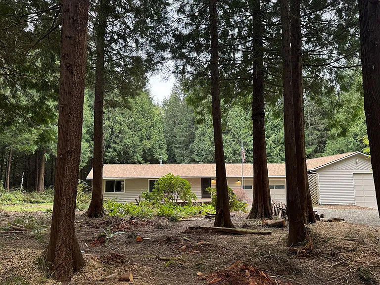 4005 NE Kedros Dr — Photo 5