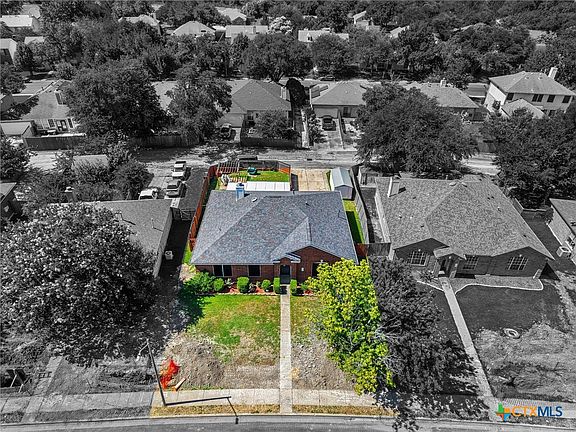 2nd image of 1121 Black Locust Dr