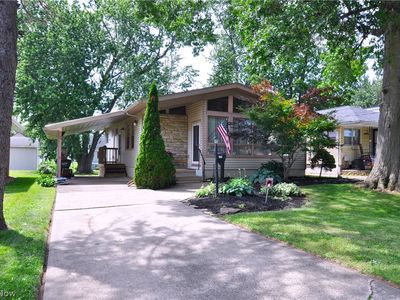 172 27th St NW, Barberton, OH, 44203