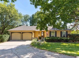 11311 T Cir, Omaha, NE 68137