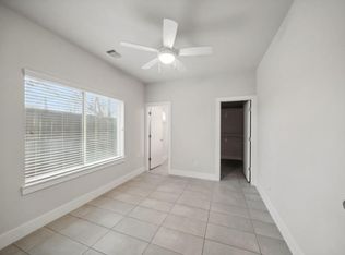 2130 Dennis St, Houston, TX 77004
