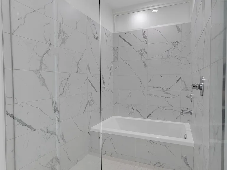 4912 Lexington Ct — Photo 15