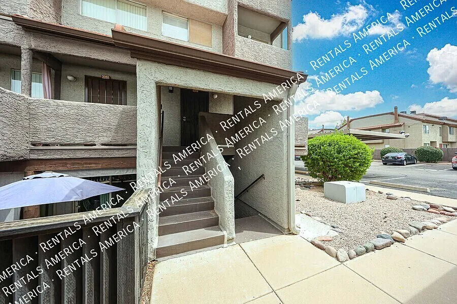 Great corner unit in Waterworks! — Photo 3