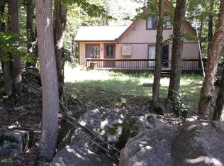 9869 Deerwood Dr, Tobyhanna, PA 18466