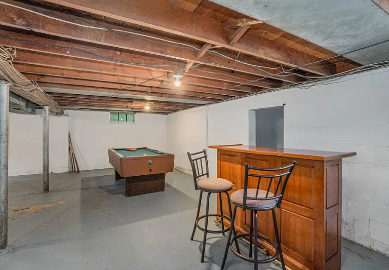 806 S Douglas St — Photo 17