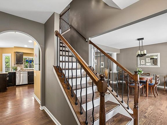 3rd image of 459 Rock Hall Cir