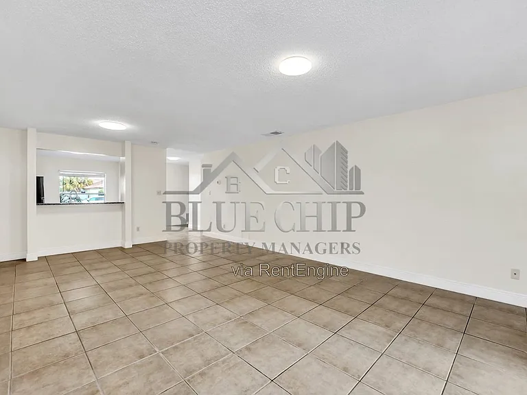 5322 Jade St — Photo 12