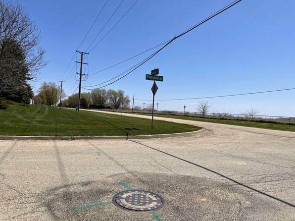 Pleasant St, Dekalb, IL 60115