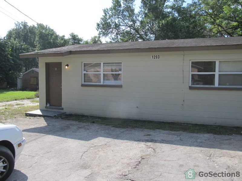 1st image of 1203 E Seneca Ave APT B