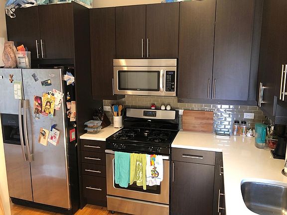 4th image of 4666 N Broadway St #205