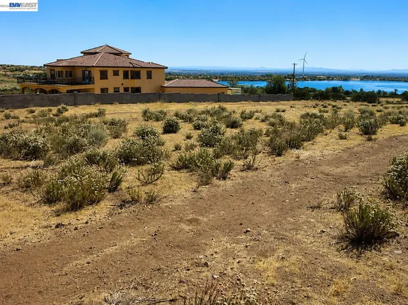 El Camino Drive Hacienda Dr, Palmdale, CA 93551