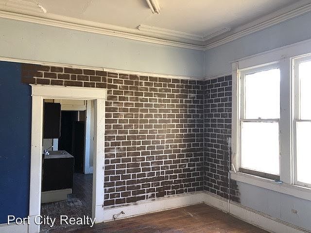 1st image of 1131 College St