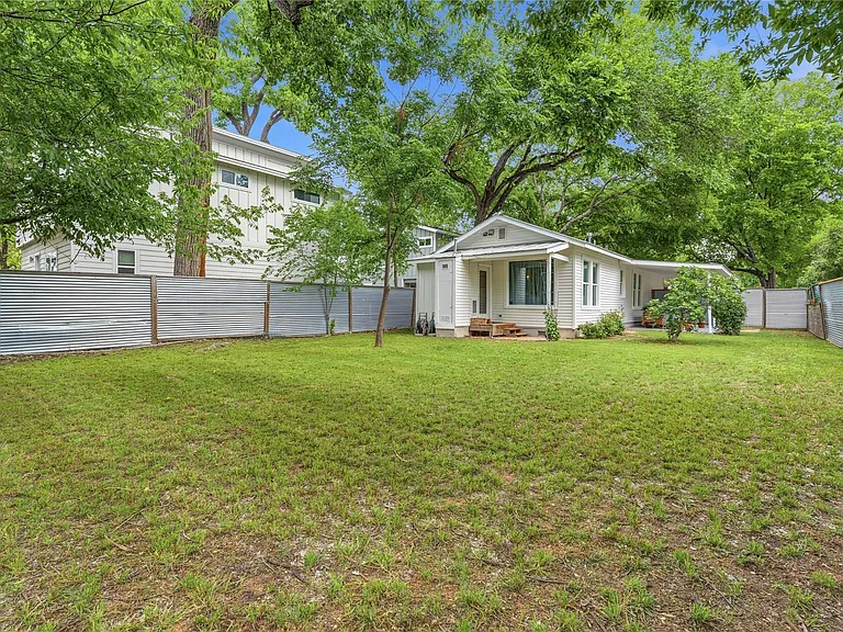 1122 Gunter St — Photo 24