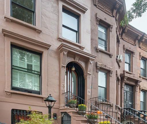 4th image of 588 Halsey St #2