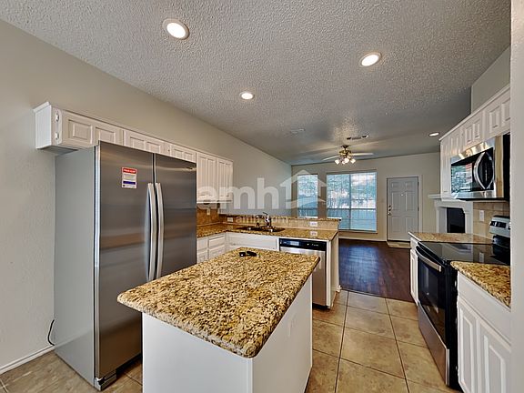 3rd image of 2113 Amherst Dr