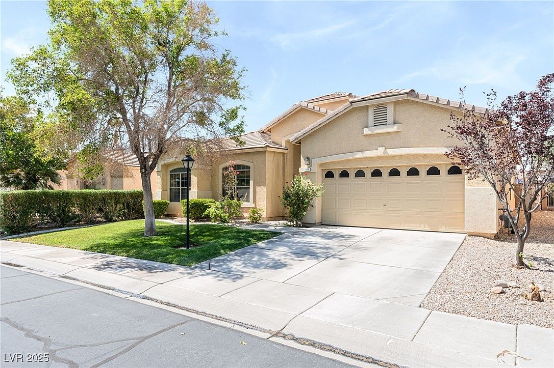 7537 Rainbow Spray Dr, Las Vegas, NV 89131 | Zillow