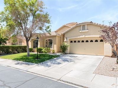 7537 Rainbow Spray Dr, Las Vegas, NV, 89131