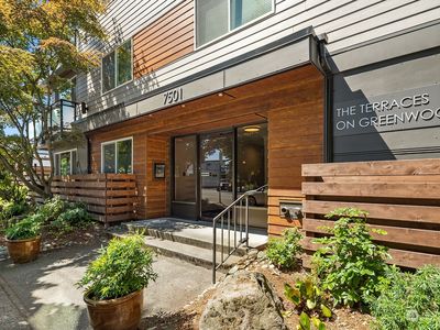 7501 Greenwood Avenue N #404, Seattle, WA, 98103