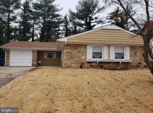 11 Hasting Ln, Willingboro, NJ 08046