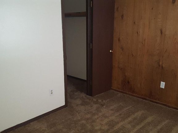 3rd image of 2900 Lawnridge Ct APT E
