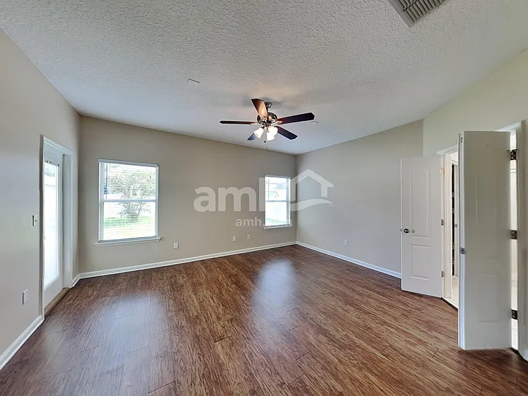 1406 Canopy Oaks Dr — Photo 10