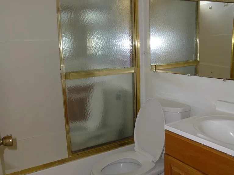 Bathroom2