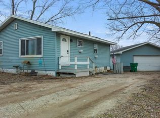 10823 Arcola Rd, Arcola, IN 46704