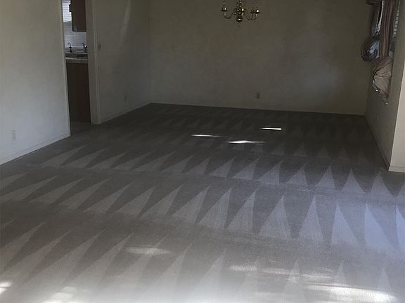 5th image of 2718 Stratford Ct