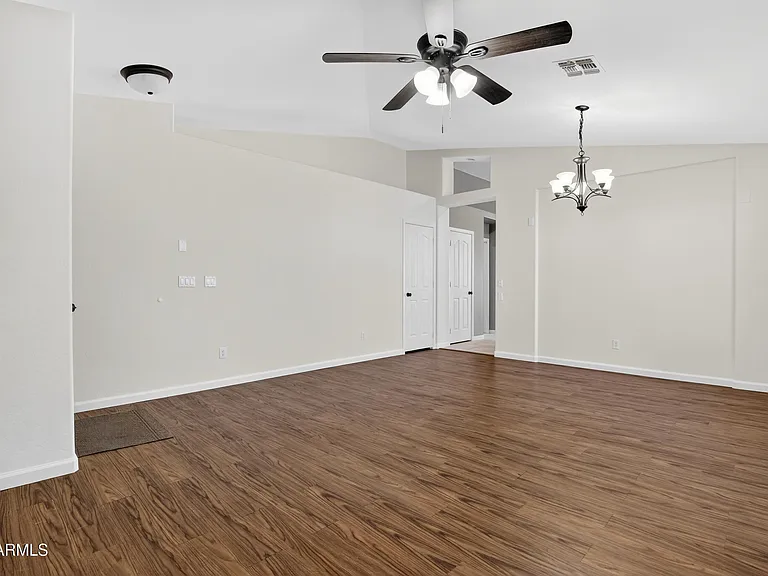 15481 W Mauna Loa Ln — Photo 38