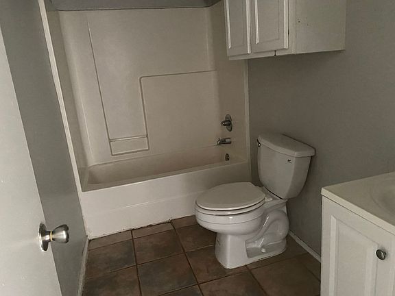 5th image of 311 E Crockett Ave APT 4