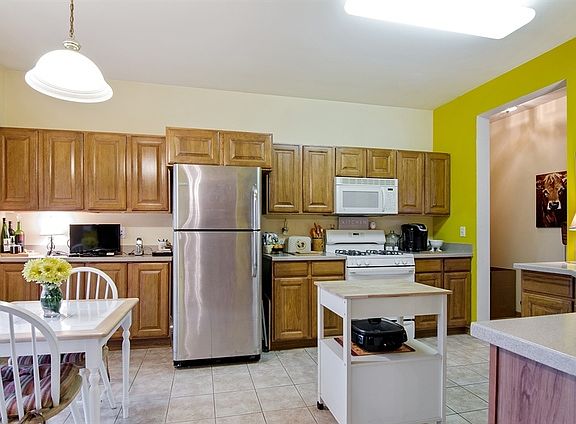 3rd image of 11656 River Terrace Ln