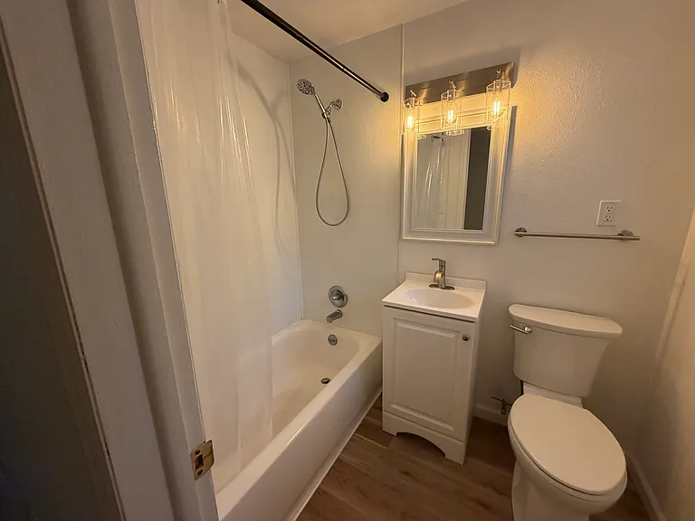 2522 Beacon St #2 — Photo 6