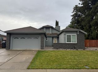 921 Hickory Ave, Fairfield, CA 94533