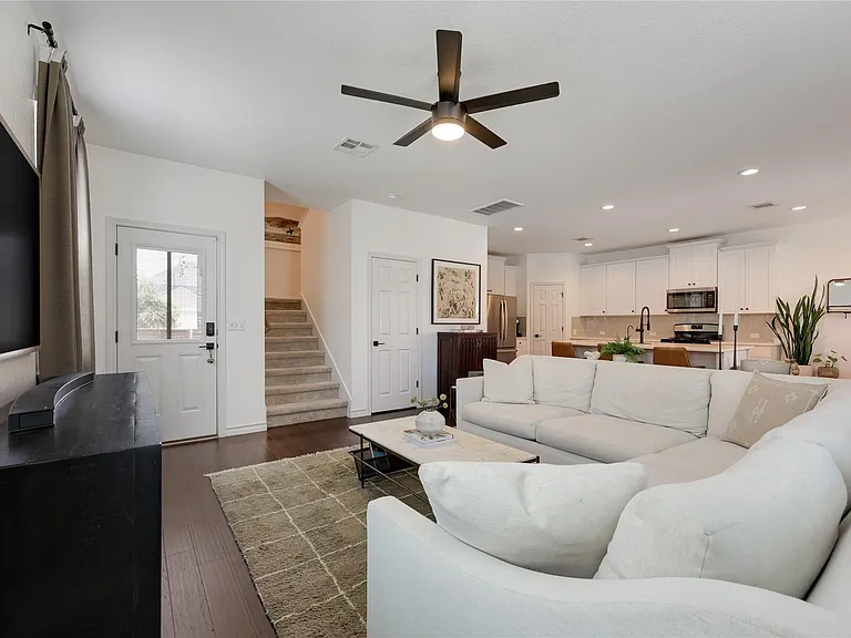 5215 Golden Canary Ln — Photo 6