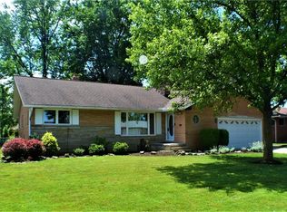 15293 Sandalhaven Dr, Middleburg Heights, OH 44130