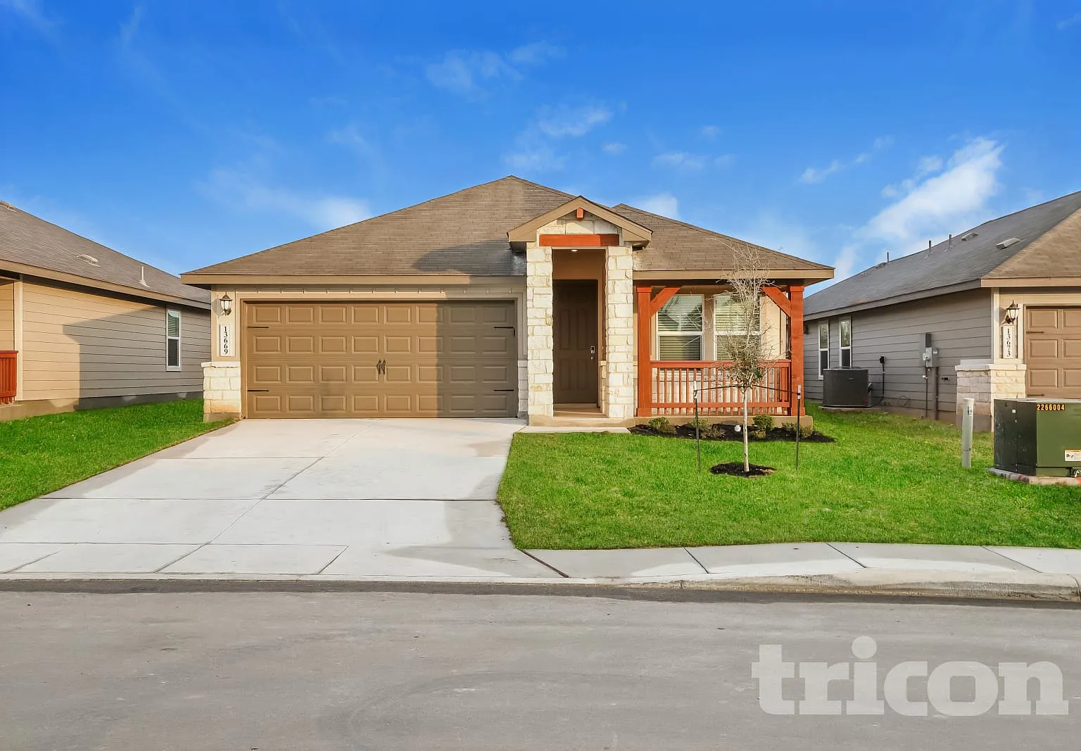13669 Paxton Boulevard St. Hedwig TX — Photo 1