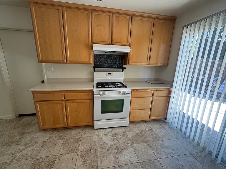 8130 San Clemente Ave — Photo 5